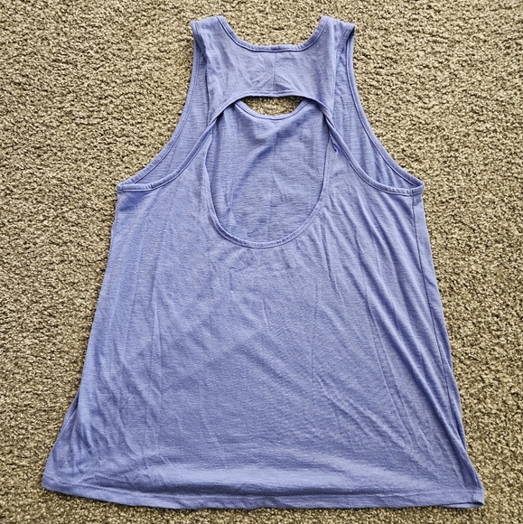 Old Navy active tank small - Picture 3 of 3